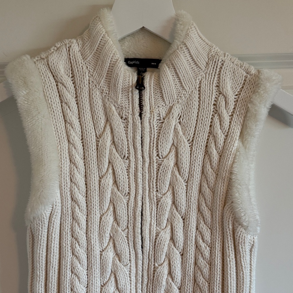 Gap Kids Cream Cable Knit Sweater Vest Size L (10) - Picture 2 of 7